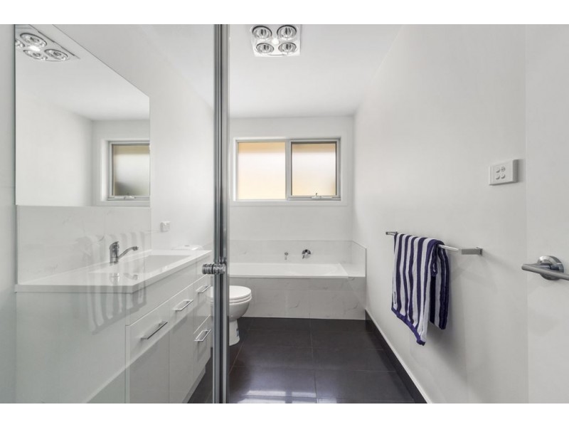 21/134 Burwood Drive, Blackmans Bay TAS 7052