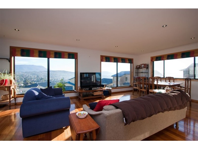 12 Liberty Court, Blackmans Bay TAS 7052