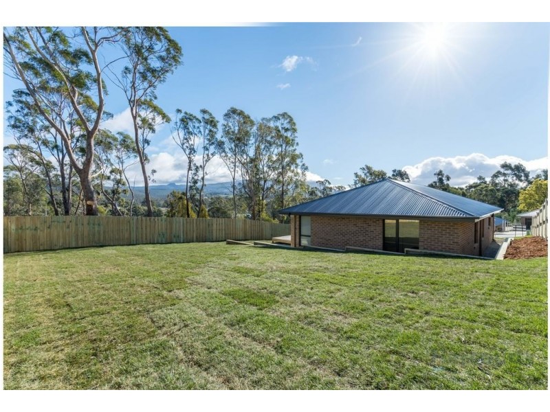 334 Redwood Road, Kingston TAS 7050