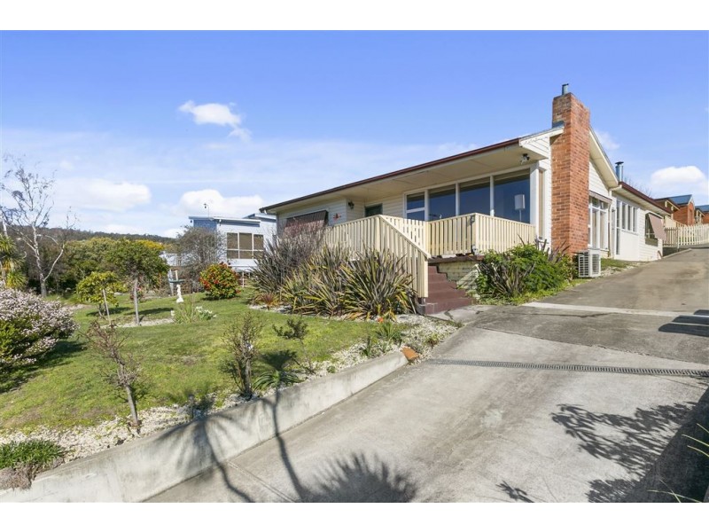 1/4 Freeman Street, Kingston TAS 7050