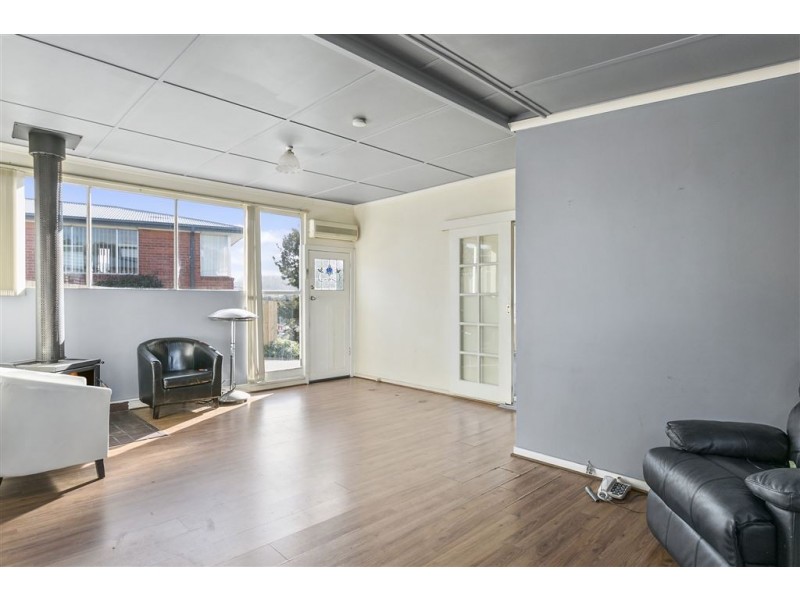 1/4 Freeman Street, Kingston TAS 7050