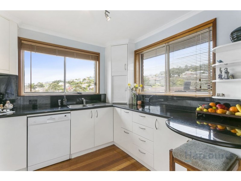 5 Coral Place, Blackmans Bay TAS 7052