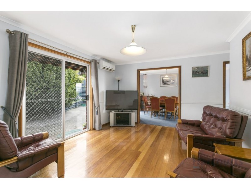 5 Coral Place, Blackmans Bay TAS 7052