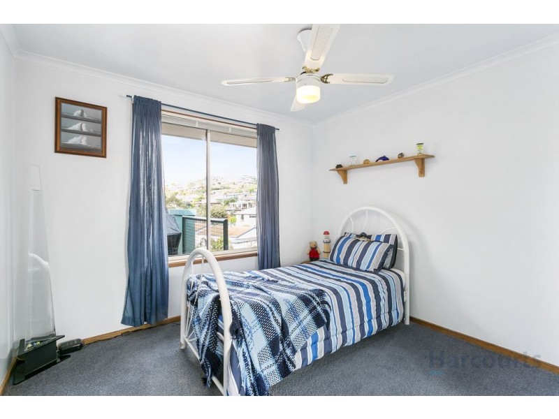 5 Coral Place, Blackmans Bay TAS 7052