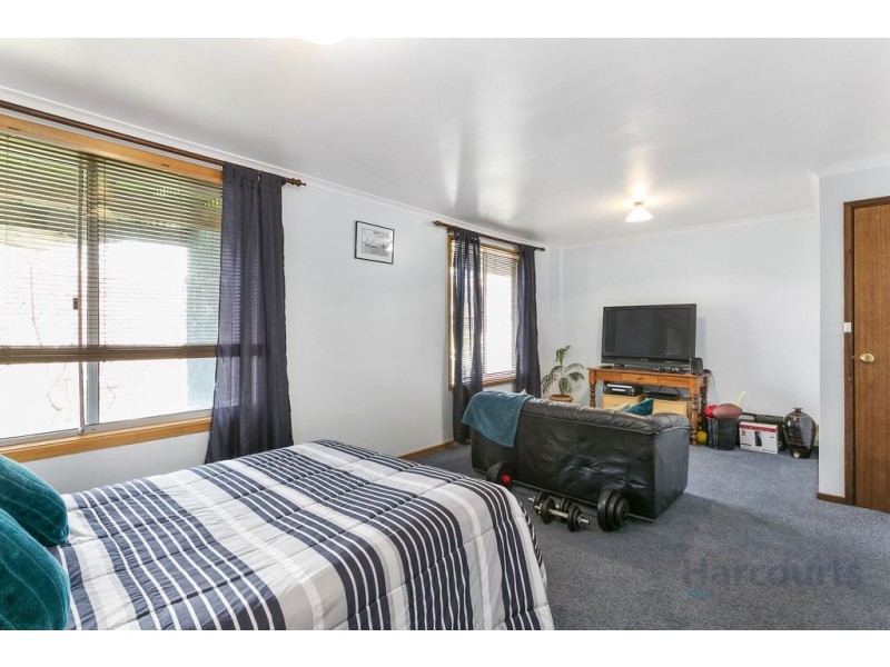 5 Coral Place, Blackmans Bay TAS 7052