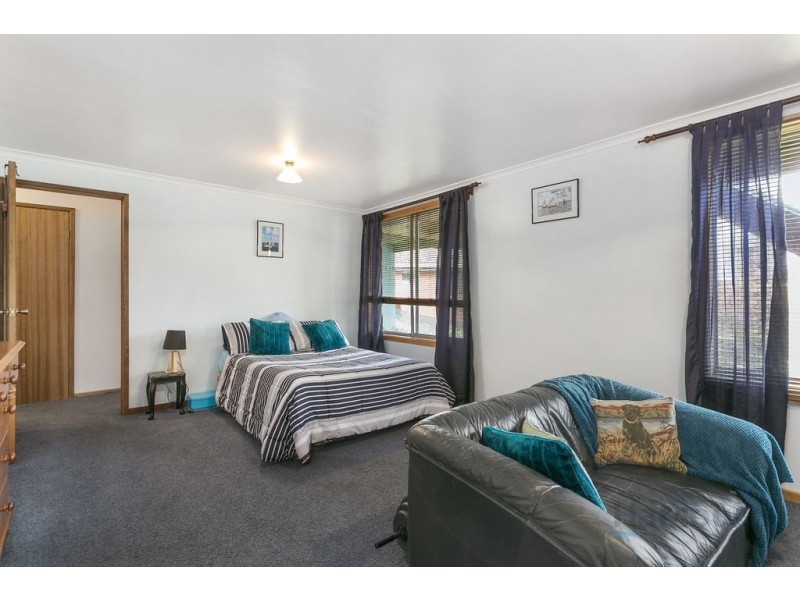 5 Coral Place, Blackmans Bay TAS 7052