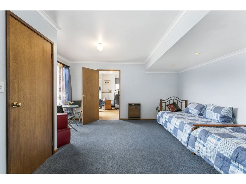 5 Coral Place, Blackmans Bay TAS 7052