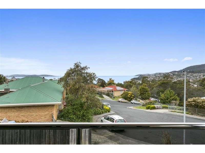 4 Gem Court, Blackmans Bay TAS 7052