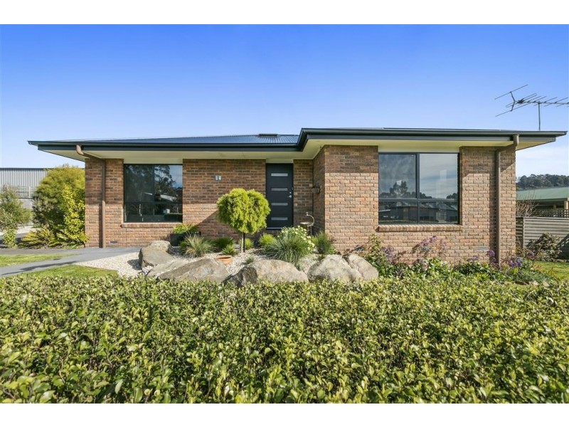 14 Staff Road, Electrona TAS 7054