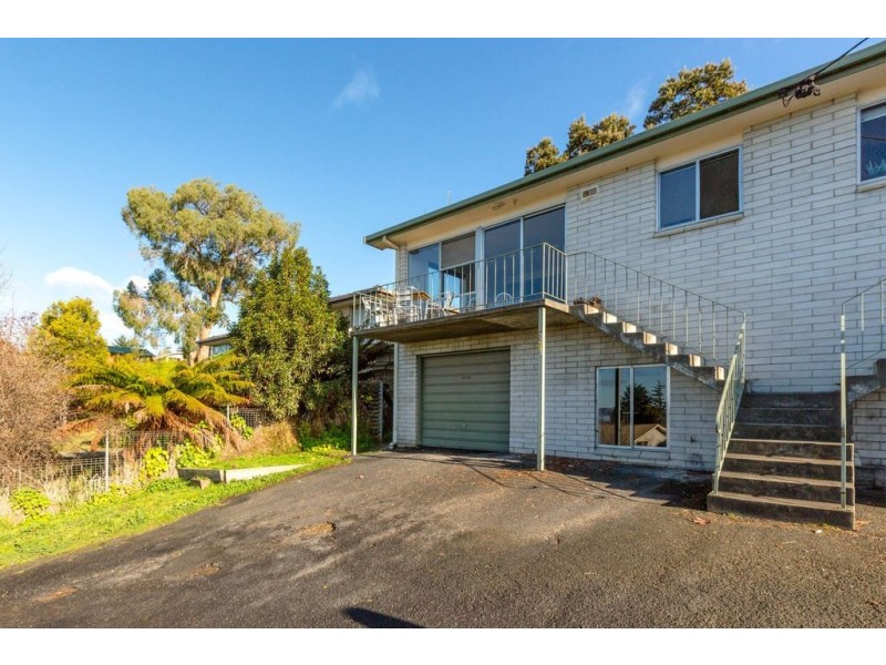 1/241A Roslyn Avenue, Blackmans Bay TAS 7052