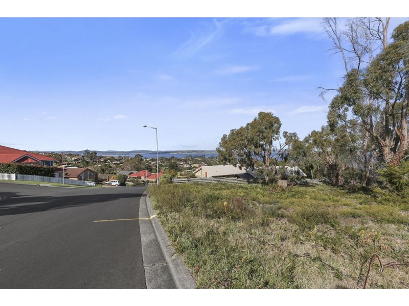 5 Amethyst Drive, Blackmans Bay TAS 7052