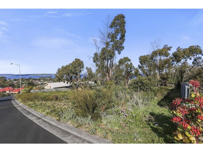 5 Amethyst Drive, Blackmans Bay TAS 7052