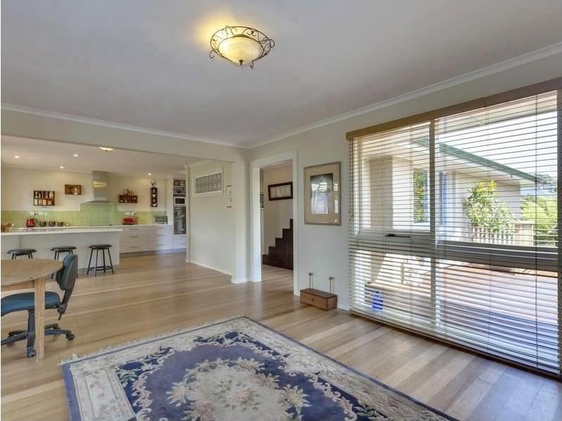 224 Roslyn Avenue, Blackmans Bay TAS 7052