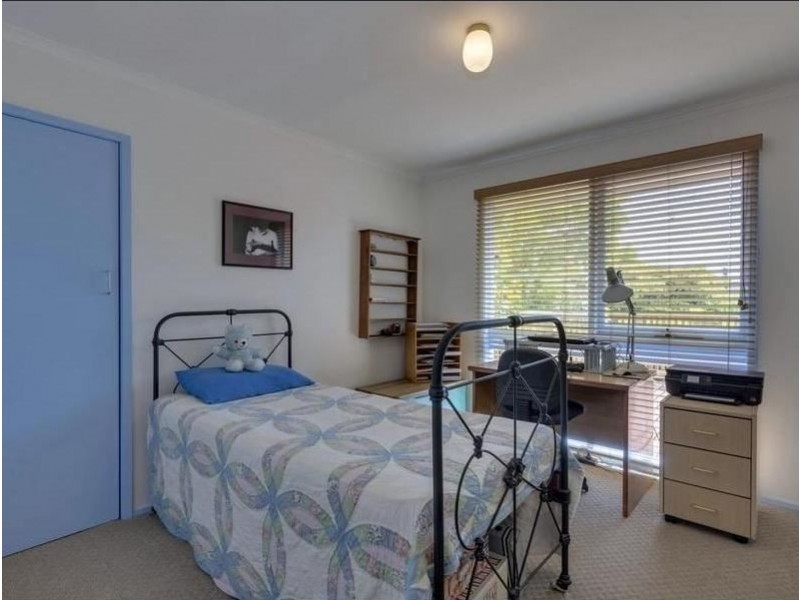 224 Roslyn Avenue, Blackmans Bay TAS 7052