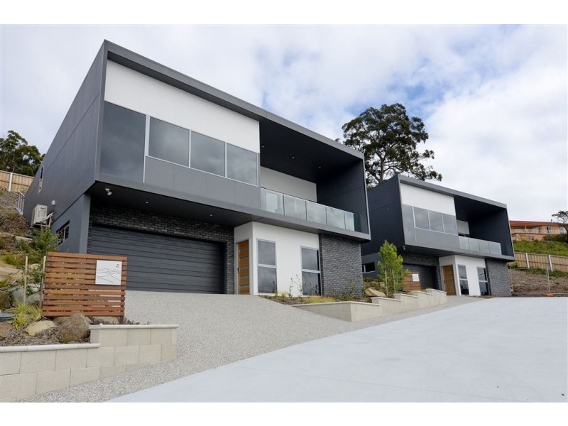 2 & 3/30 Caladium Place, Blackmans Bay TAS 7052