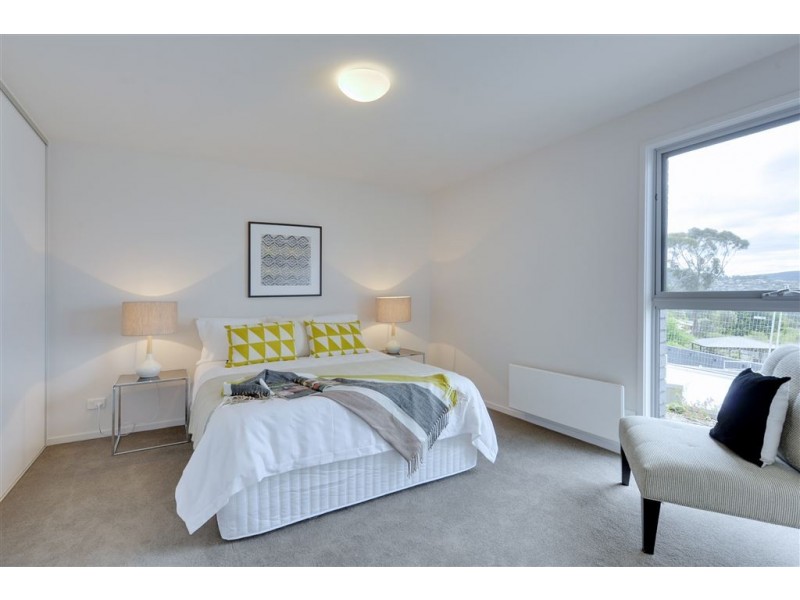 2 & 3/30 Caladium Place, Blackmans Bay TAS 7052