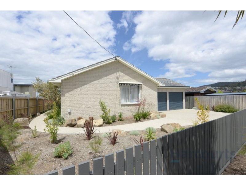 33a Wells Parade, Blackmans Bay TAS 7052