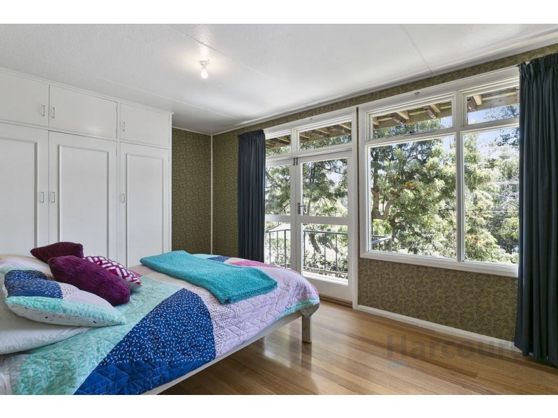70 Beach Road, Kingston Beach TAS 7050