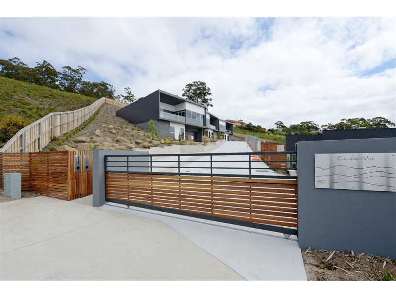6/30 Caladium Place, Blackmans Bay TAS 7052