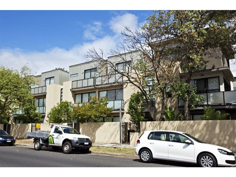 3/321 Orrong Road, St Kilda East VIC 3183