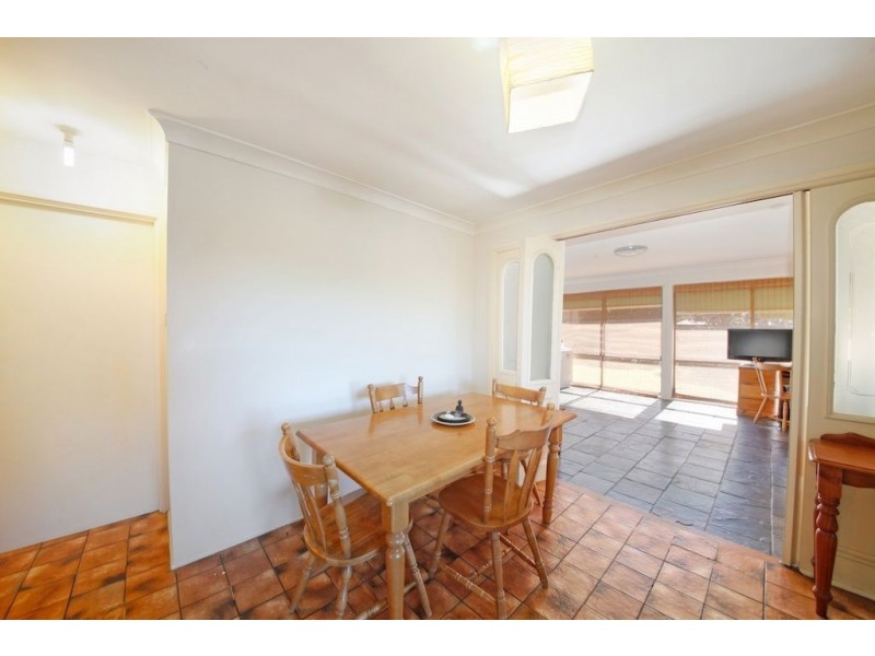 5 Chardonnay Avenue, Eschol Park NSW 2558