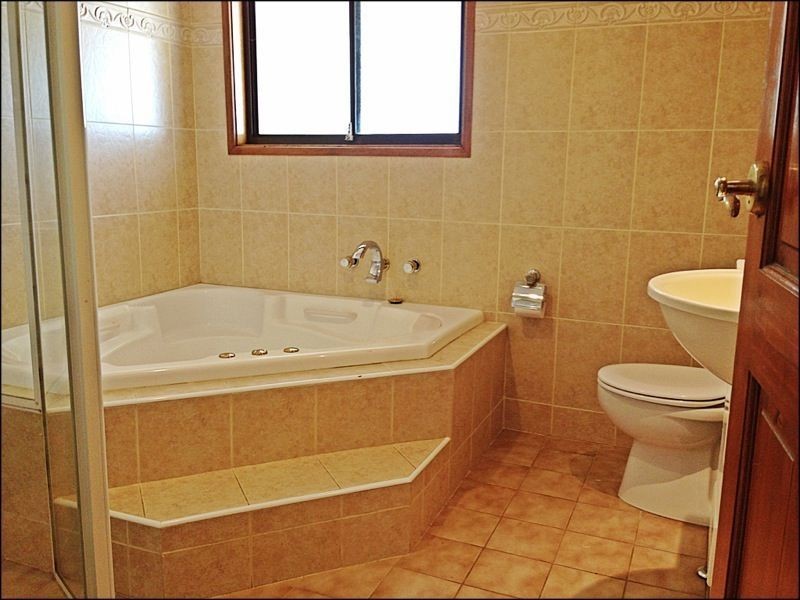 97 Woodcourt Street, Ambarvale NSW 2560