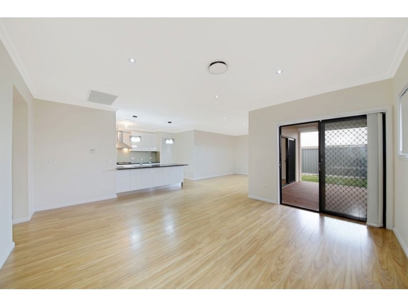 25 Discovery Circuit, Gregory Hills NSW 2557