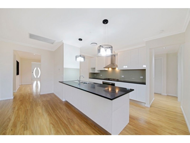 25 Discovery Circuit, Gregory Hills NSW 2557