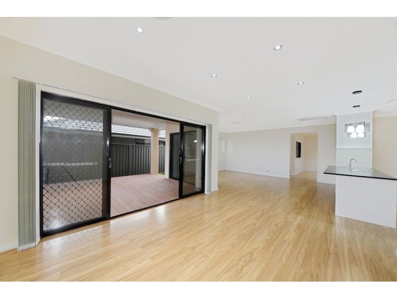 25 Discovery Circuit, Gregory Hills NSW 2557