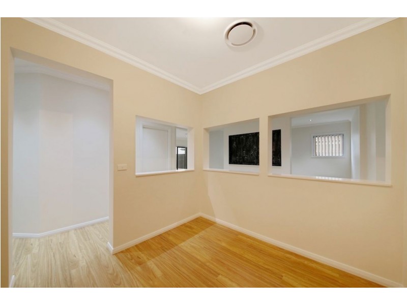 25 Discovery Circuit, Gregory Hills NSW 2557
