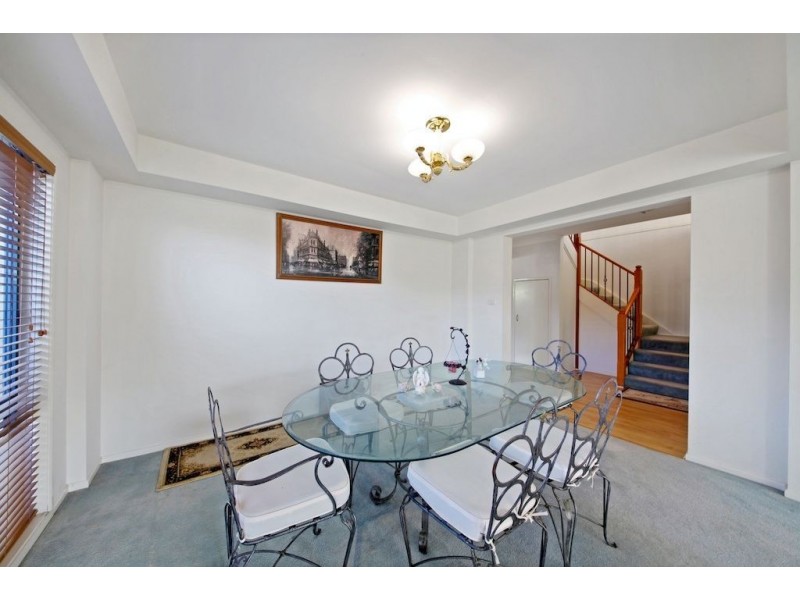 6 Gledswood Place, Glen Alpine NSW 2560