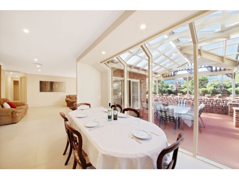 25 Nepean Towers Avenue, Glen Alpine NSW 2560