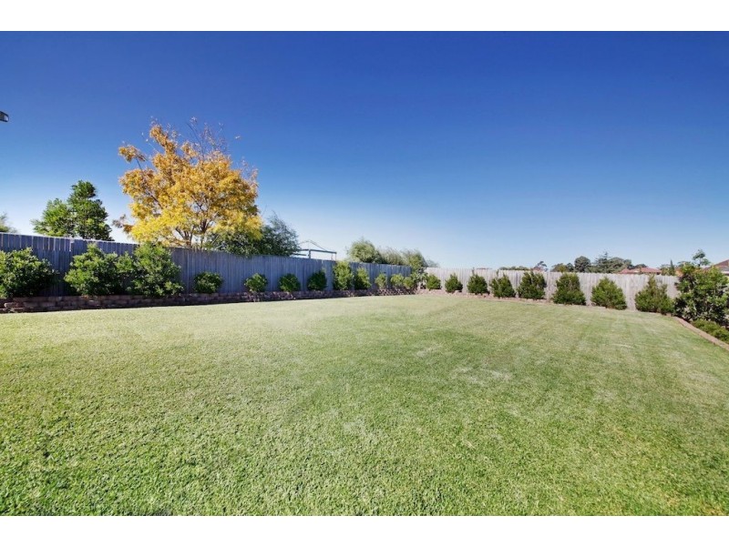25 Nepean Towers Avenue, Glen Alpine NSW 2560