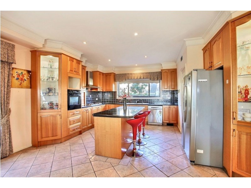 42 Nepean Towers Avenue, Glen Alpine NSW 2560