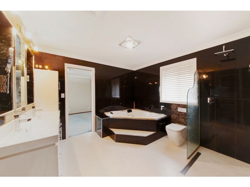 62 Mount Huon Circuit, Glen Alpine NSW 2560