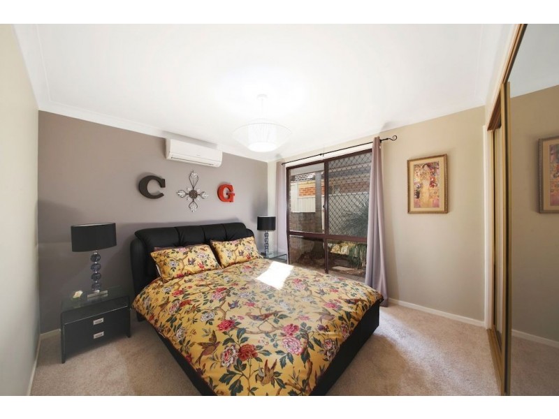 25 Brownlow Place, Ambarvale NSW 2560