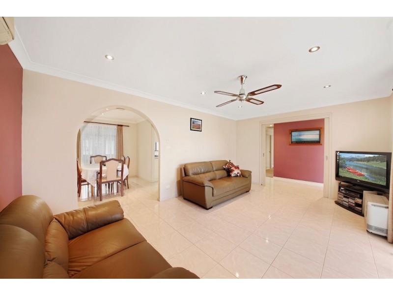 5 Weddin Place, Ruse NSW 2560