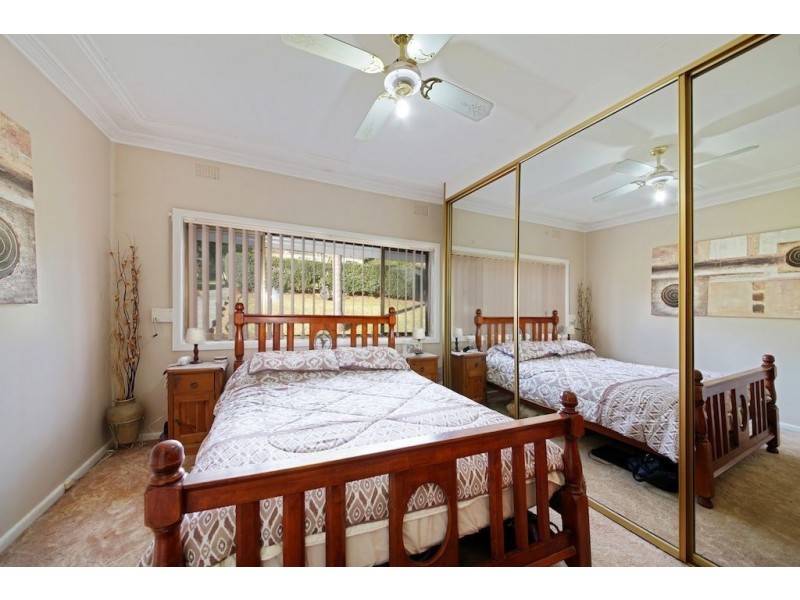 25 Grandview Drive, Campbelltown NSW 2560
