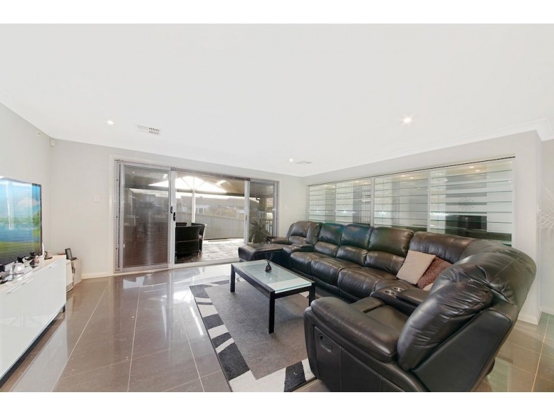 6 Rizal Street, Campbelltown NSW 2560