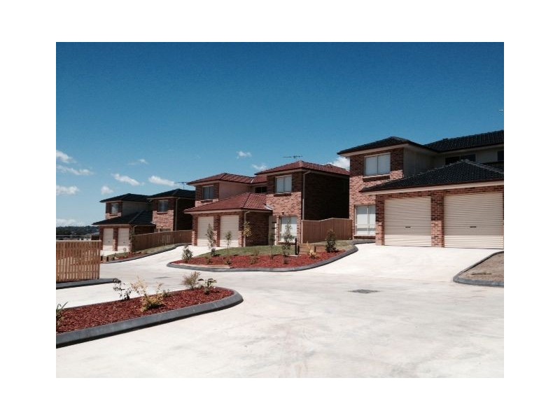 14/102 Feldspar Road, Eagle Vale NSW 2558