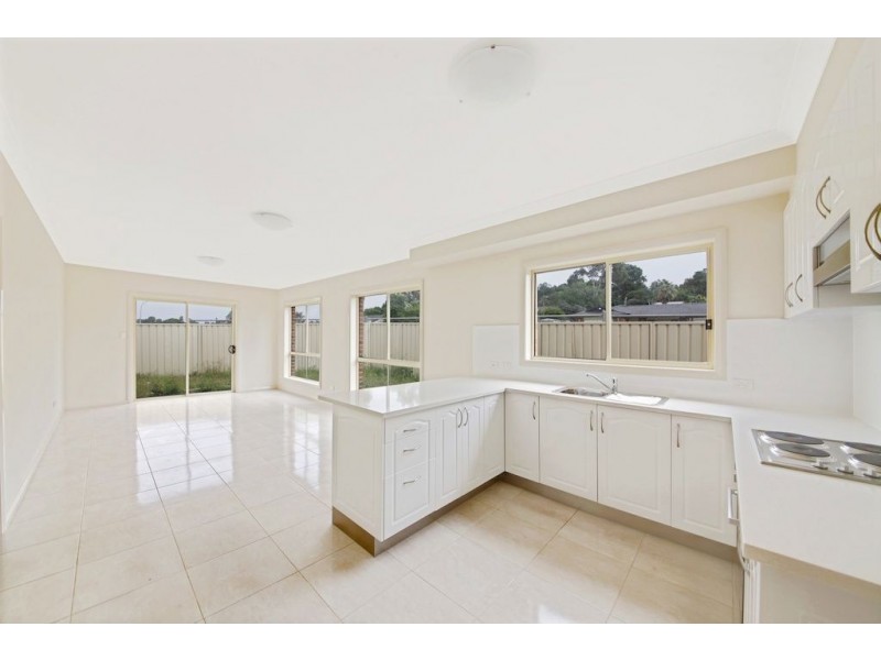 13/102 Feldspar Road, Eagle Vale NSW 2558