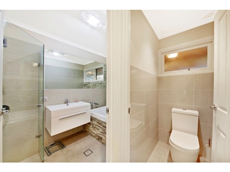 9 Aminya Crescent, Bradbury NSW 2560