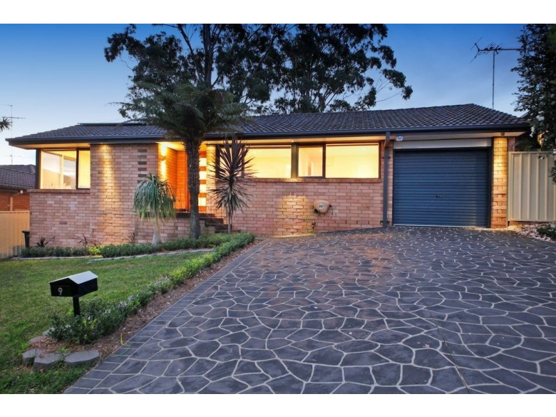 9 Aminya Crescent, Bradbury NSW 2560