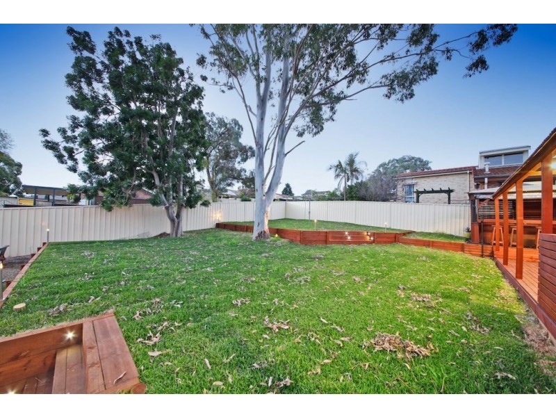 9 Aminya Crescent, Bradbury NSW 2560