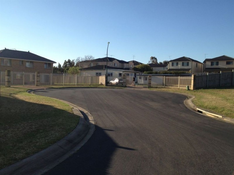 3 Wood Close, Green Valley NSW 2168