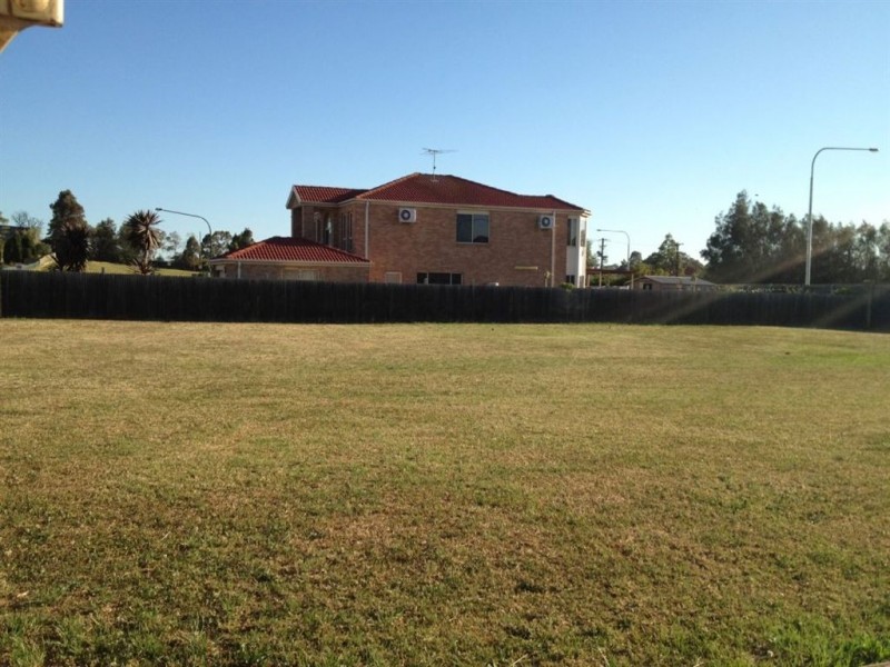 3 Wood Close, Green Valley NSW 2168
