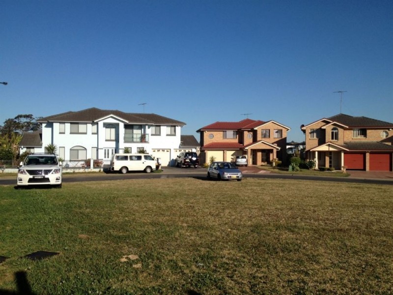 3 Wood Close, Green Valley NSW 2168