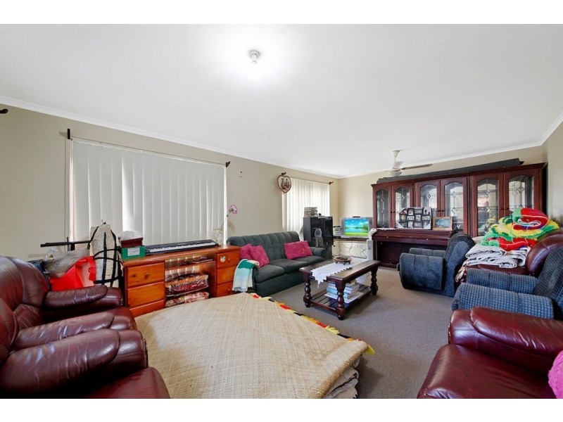 247 Copperfield Drive, Rosemeadow NSW 2560