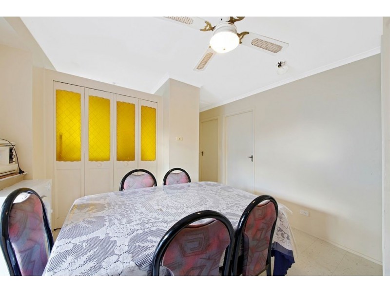 247 Copperfield Drive, Rosemeadow NSW 2560