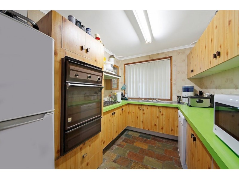 10 Emilia Close, Rosemeadow NSW 2560